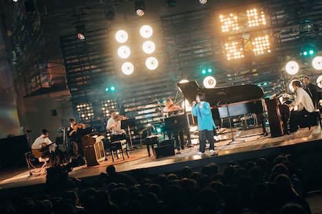 「MTV Unplugged Presents: TOMOO Acoustic Tour 2024 "Mirrors"」大阪公演の様子。（Photo by Kana Tarumi）