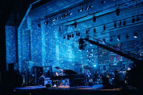 「MTV Unplugged Presents: TOMOO Acoustic Tour 2024 "Mirrors"」大阪公演の様子。（Photo by Kana Tarumi）