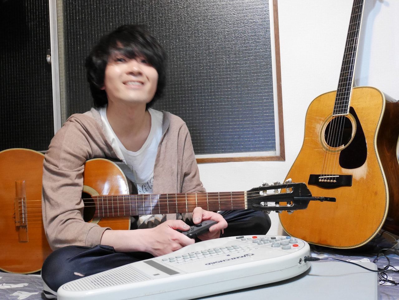 水野ねじが弾き語りアルバム発売、帯コメントは歌人・岡野大嗣