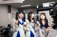 チョコフォンデュを楽しむ真っ白なキャンパス。