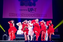 C;ONと二丁目の魁カミングアウトによるコラボの様子。