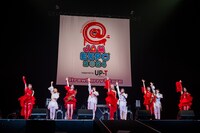 C;ONと二丁目の魁カミングアウトによるコラボの様子。