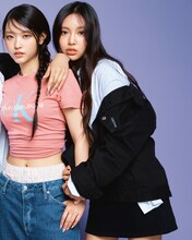 NewJeans×Calvin Klein キャンペーンより。