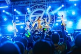 手羽先センセーションワンマンライブ「終わらない暑気衝動」の様子。