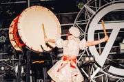 手羽先センセーションワンマンライブ「終わらない暑気衝動」の様子。
