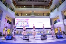 ukka「yummy!!」リリース記念イベントの様子。