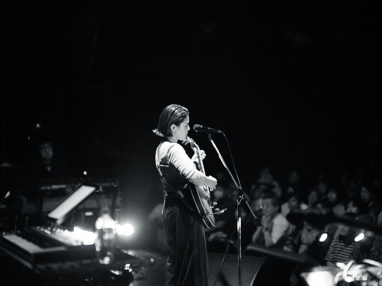 優河がバンドとともに“Love Deluxe”を鳴らした一夜「自分の愛し方がわからなくても大丈夫」