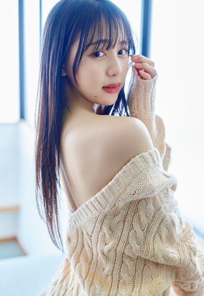 麻丘真央「光の鏡」先行カット第4弾写真 (c)Buzz Wave / WANIBOOKS / Pygmy Company