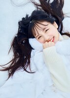 麻丘真央「光の鏡」先行カット第4弾写真 (c)Buzz Wave / WANIBOOKS / Pygmy Company