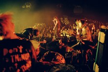 go!go!vanillasのパフォーマンスの様子。（Photo by renzo）