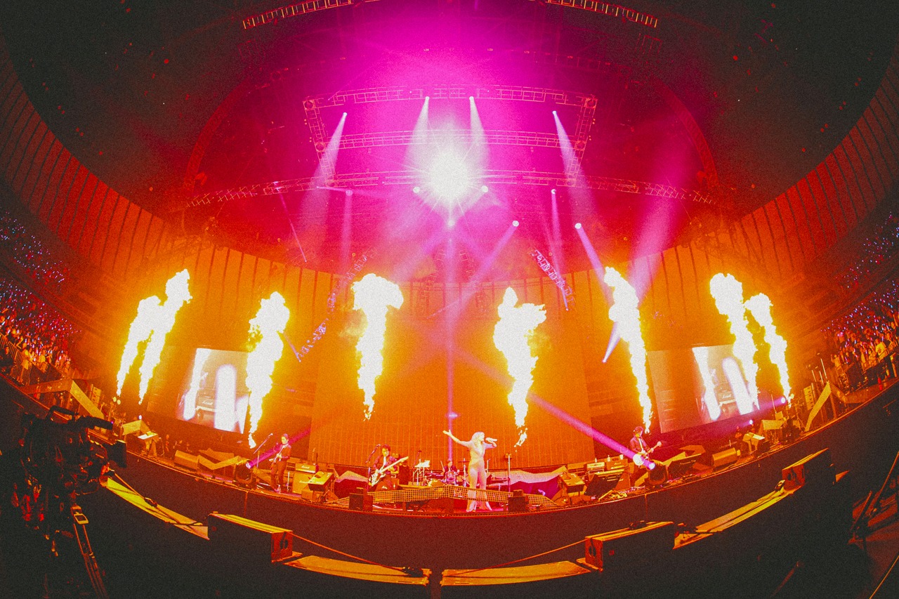 「THE PRIMALS Live in Japan - Darkest Before Dawn」の様子。