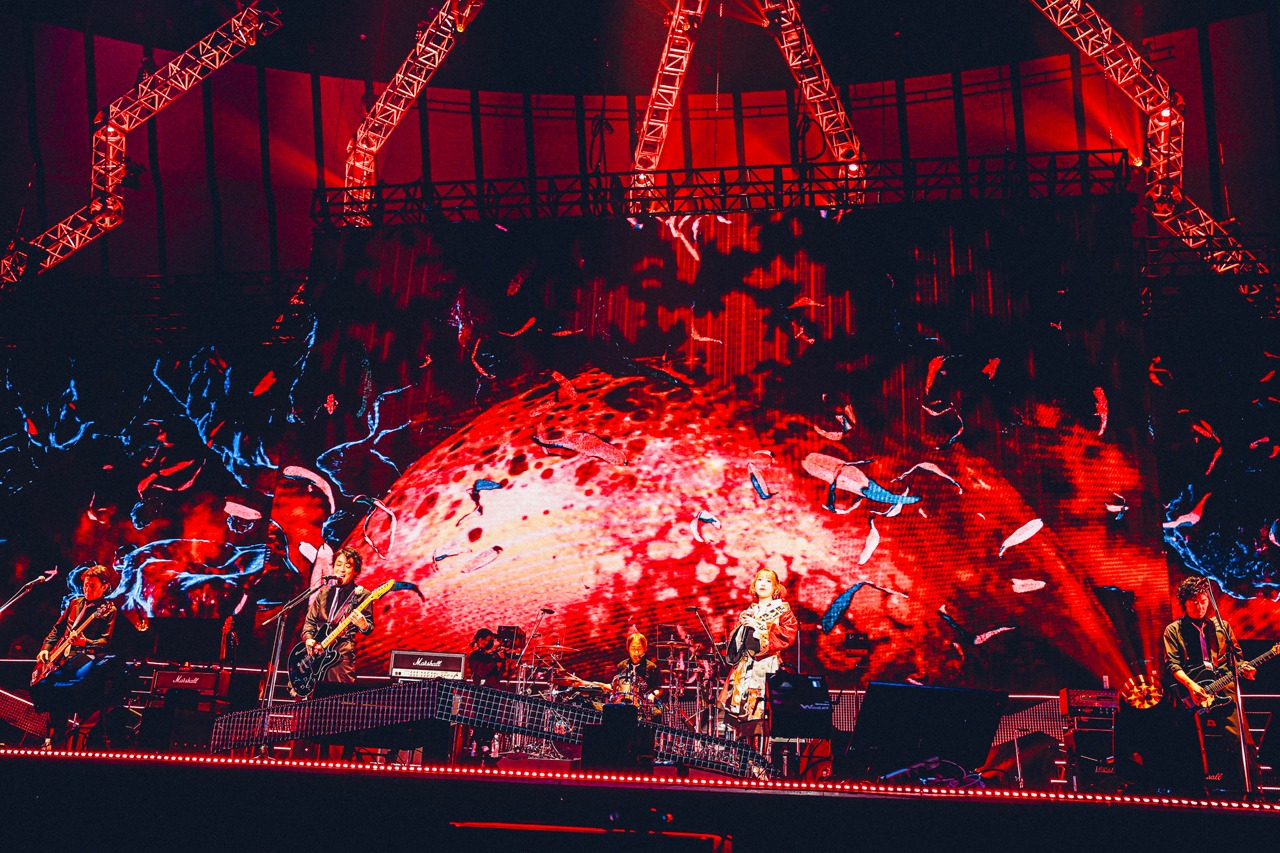 「THE PRIMALS Live in Japan - Darkest Before Dawn」の様子。