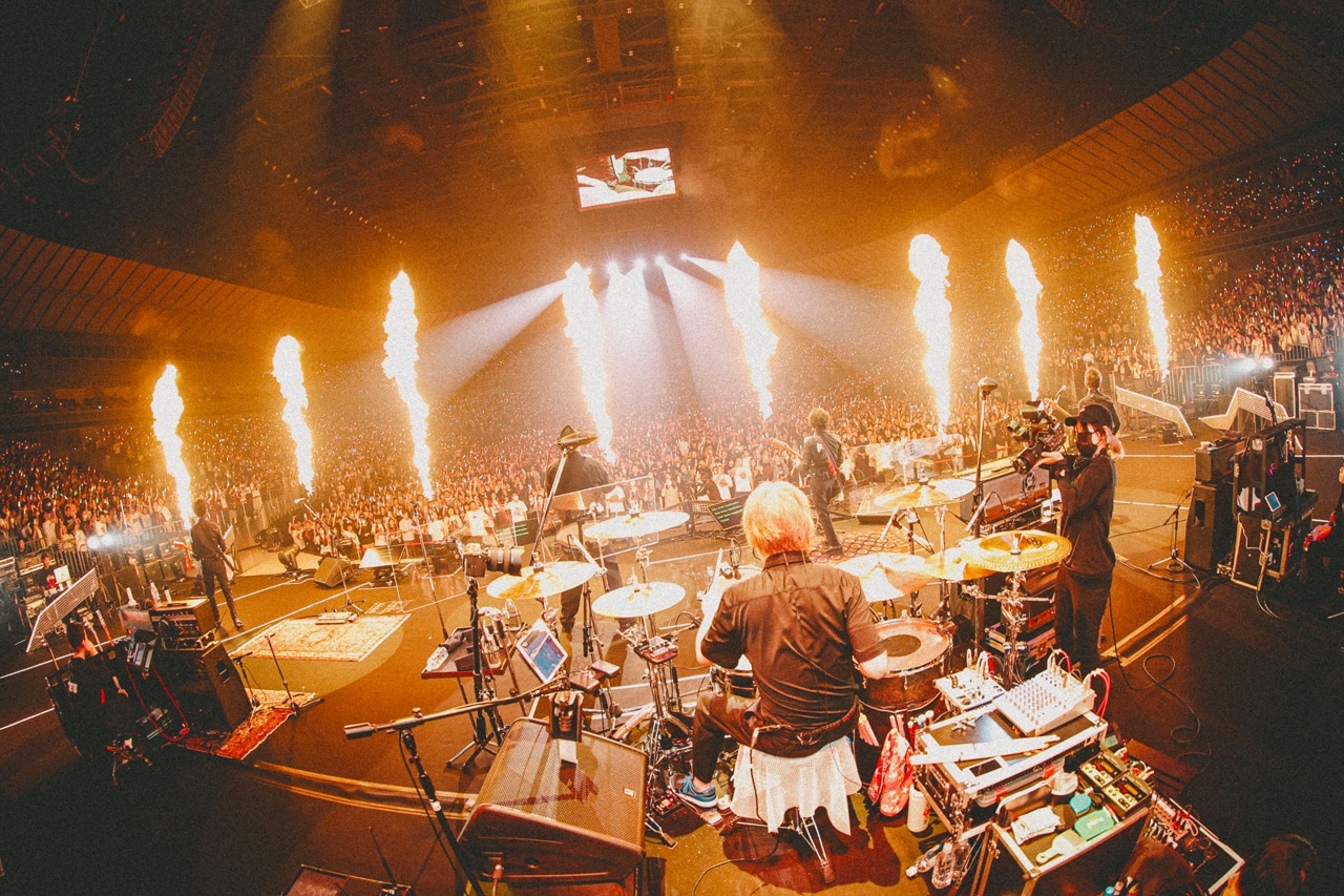 「THE PRIMALS Live in Japan - Darkest Before Dawn」の様子。