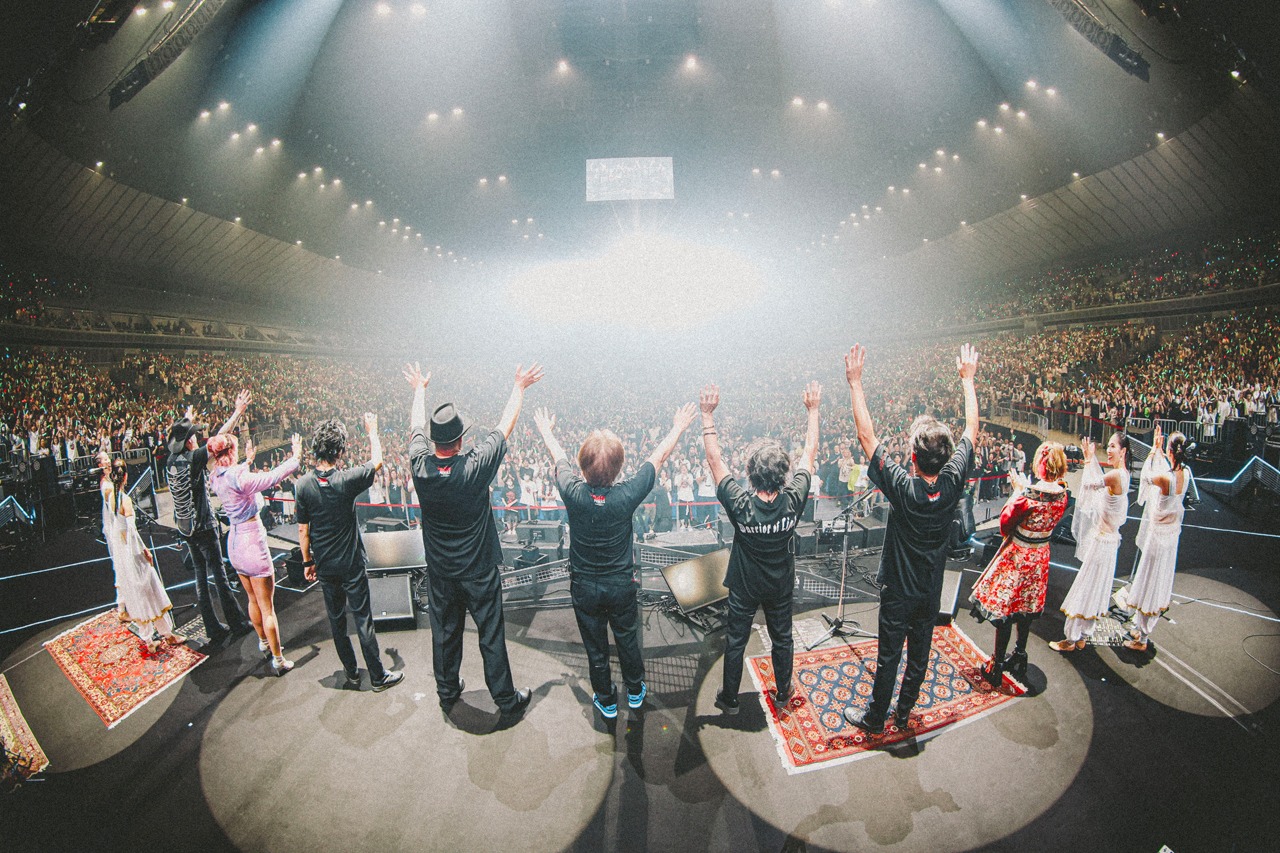 「THE PRIMALS Live in Japan - Darkest Before Dawn」の様子。