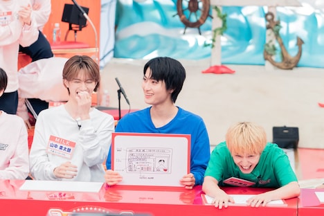 飯島颯（SUPER★DRAGON）の発表の様子。(c)「DAN! DAN! EBiDAN!」製作委員会