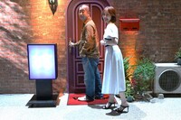 澤部佑（ハライチ）と松田里奈（櫻坂46）。(c)テレビ朝日