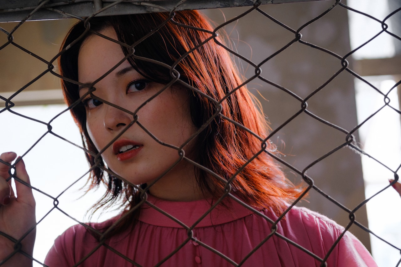 Cyber Cherryが即興ダンスで“退廃のなかの活気”表現