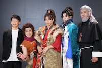 左から加古臨王、平野良、RIKU（THE RAMPAGE）、白又敦、川崎麻世。