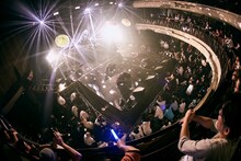 「スパンコールグッドタイムズ RELEASE ONEMAN SHOW 『キネマとユニバース』」東京・東京キネマ倶楽部公演の様子。（Photo by KentaKUMEI）