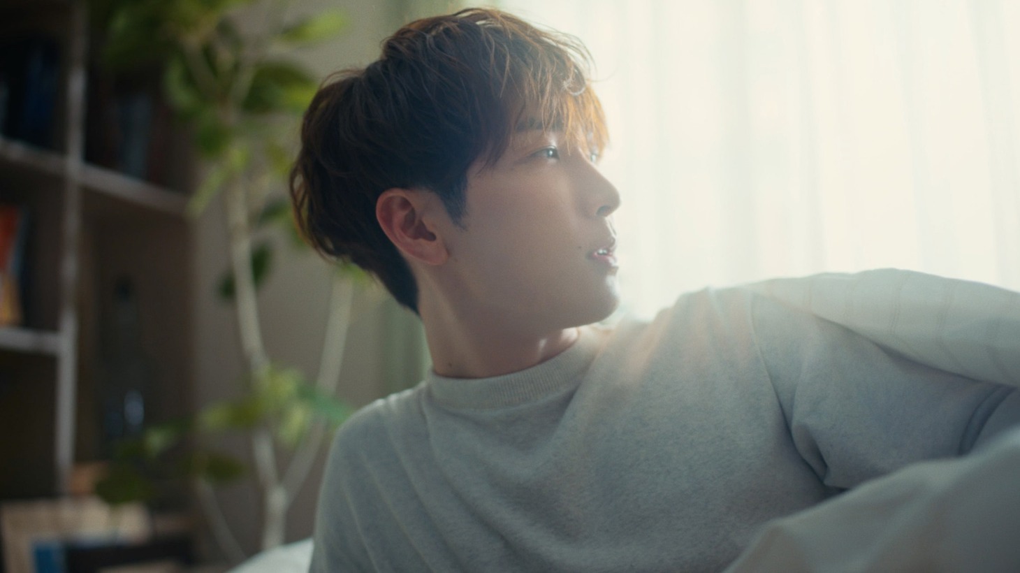 「デンティス」Web CM「朝から、しあわせ。」秋冬バージョンより。