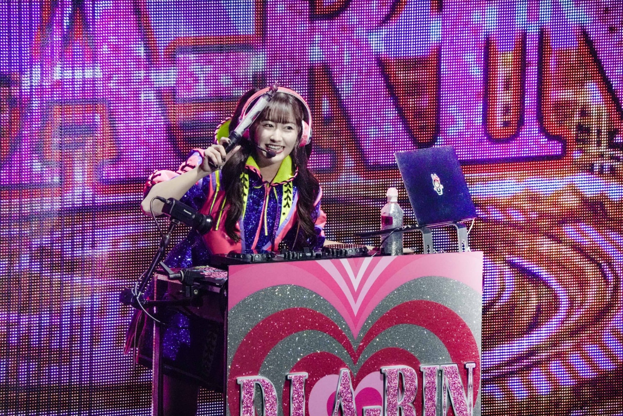 DJ A-RIN TIMEのコーナーの様子。（撮影：上飯坂一）