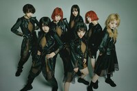 新衣装を着用したASP。