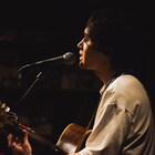 水野ねじ、弾き語りで紡いだ剥き出しの感情「心の矛盾をなんとか歌にしたい」