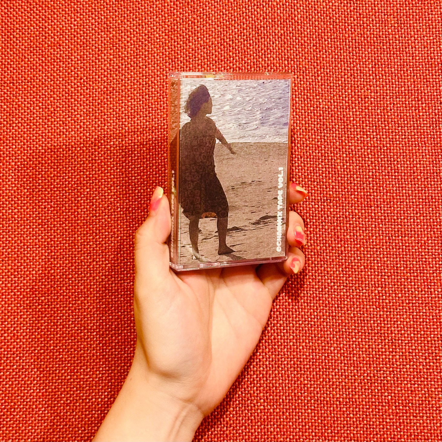 予約特典のカセットテープカセットテープ「OCHA∞MIX tape vol.1」。