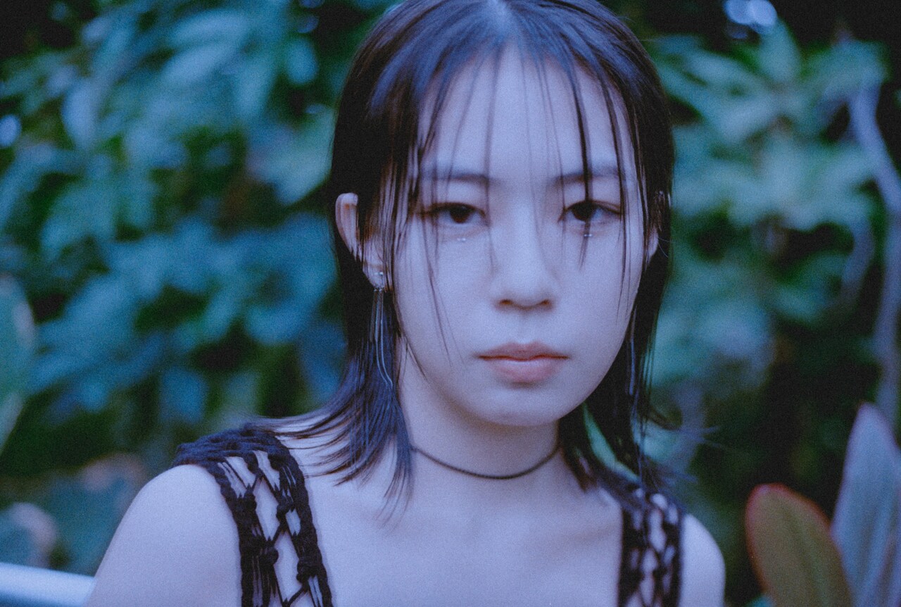 ワタナベ・メイがプロデューサーに大沢伸一迎えた新曲リリース「新しい表現感覚を掴むことができた」