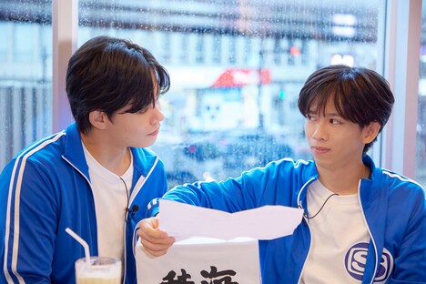 目を合わせる稜海。