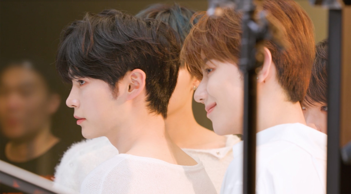 マンダム新テレビCM「ビフェスタ『セラムクレンジングオイル』」編のメイキングカット。