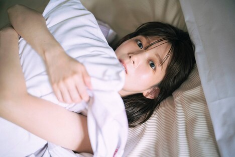 尾関梨香デジタルフォトブック「再会」より。(c)細居幸次郎／集英社