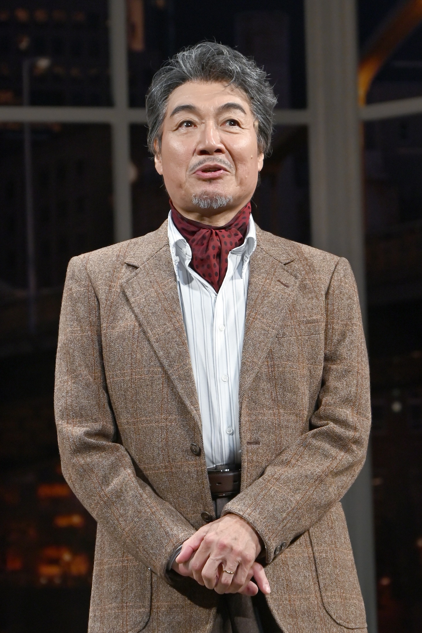 厳格な父・ベーカー氏の役が抜けず、家庭不和になったと話す羽場裕一。