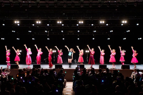 GANG PARADEとMay'n。(撮影:大橋祐希)