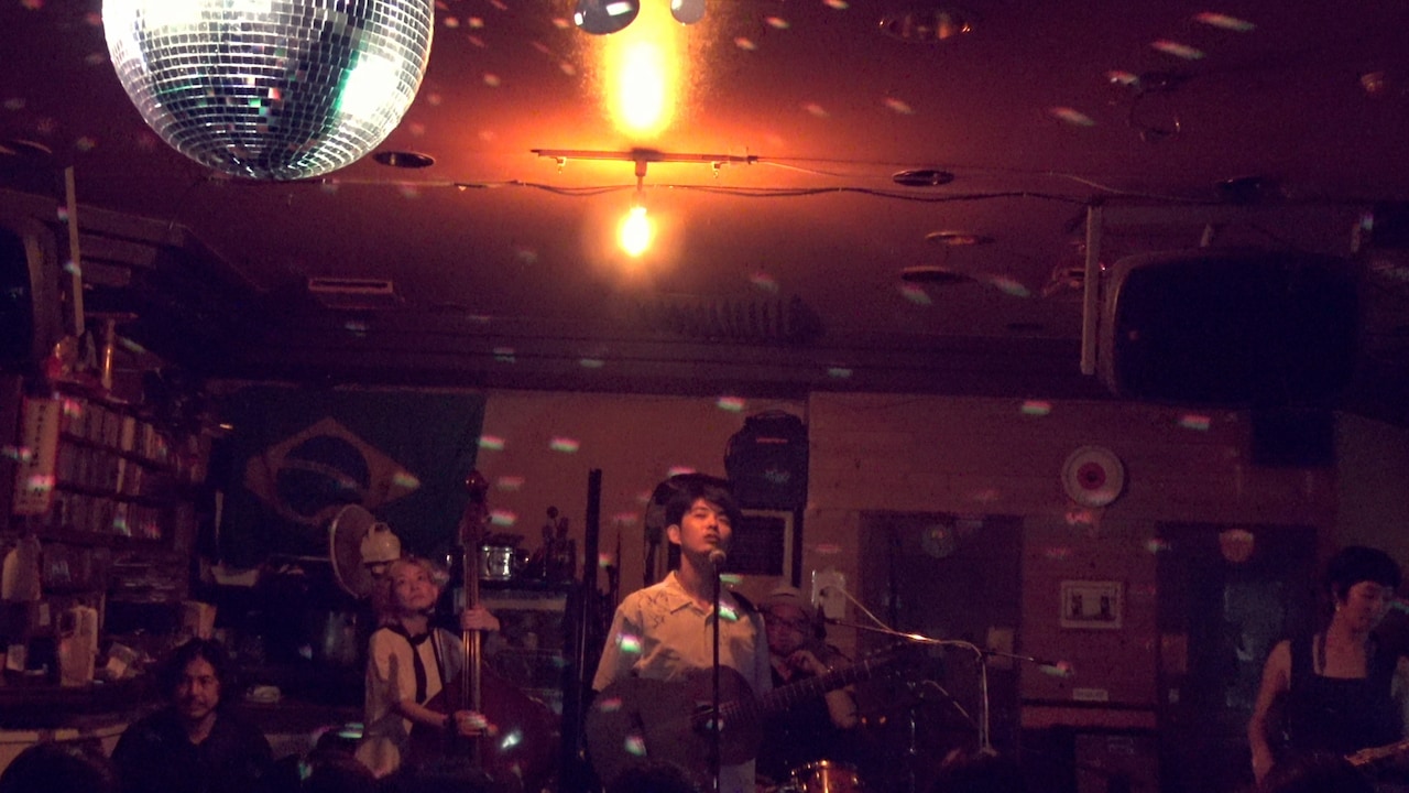 折坂悠太、金山ブラジルコーヒーでのライブ映像3本同時公開