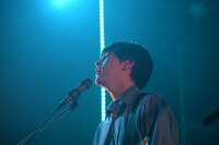 川辺素（ミツメ）（撮影：トヤマタクロウ）