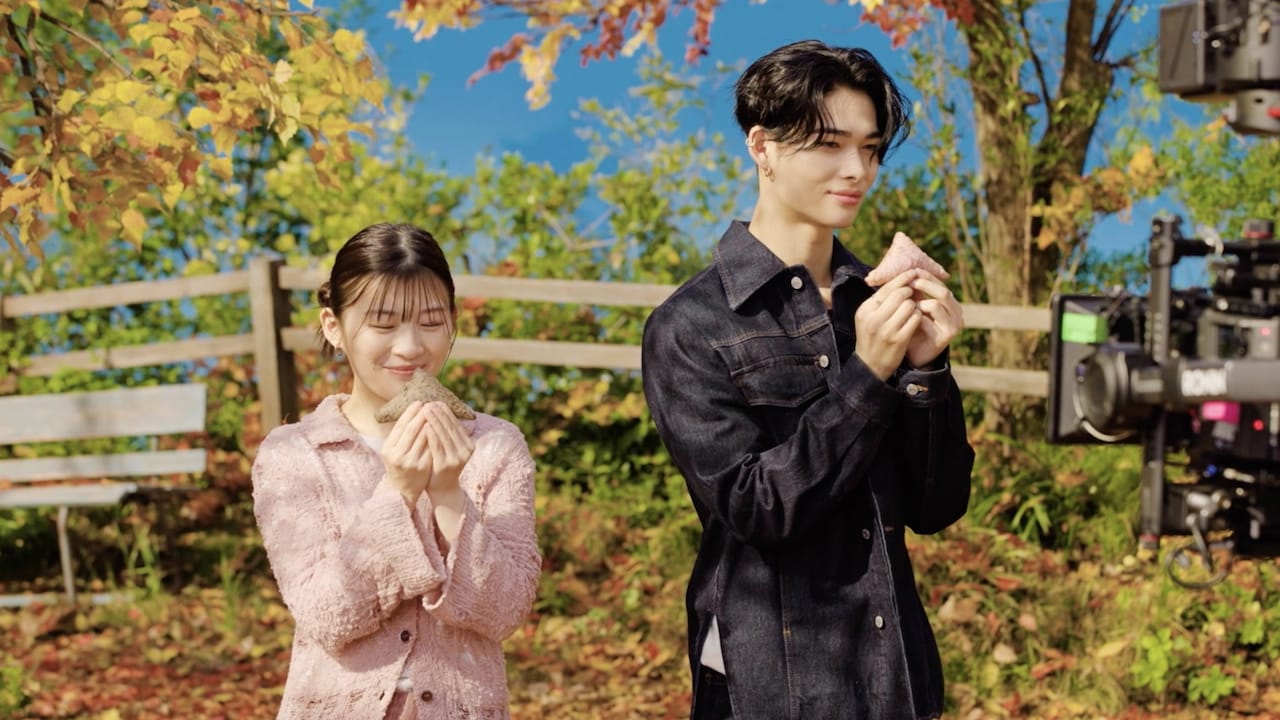 ENHYPENのNI-KIが「三角チョコパイ」CMに出演、伊藤沙莉とキレキレダンス＆歌声披露