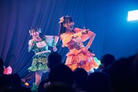 「こみっきゅおん！2nd Anniversary ONEMAN LIVE VIOLA～揺るがない想い～」の様子。（Photo by Junpei Yamada）
