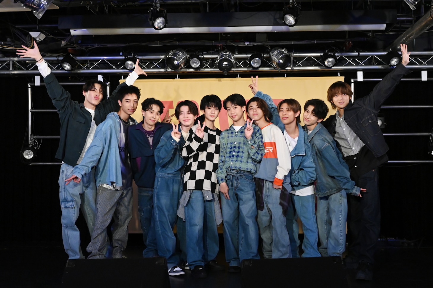 左からRAIKI、GOICHI、YUTA、KEITO、RYOMA、KAIRI、COTA、REN、KEI、TAICHI。