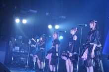 ukka「ワンマンライブ『doll』」の様子。（撮影：福島吉人）