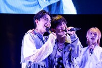 手前左から高桑真之、高岡ミロ。（撮影：笹森健一）