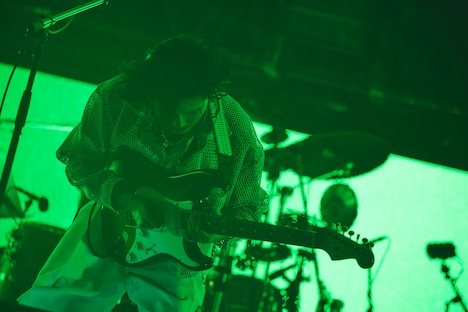 小原綾斗（Vo, G）（撮影：鳥居洋介）