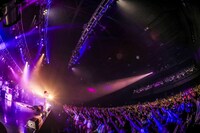 「15th Anniversary Abe Mao Zepp Live Tour 2024」の様子。（撮影：森好弘）