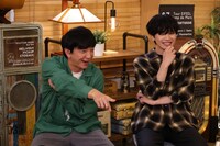 向井慧（パンサー）と宮世琉弥。(c)カンテレ