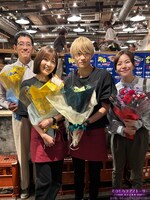 左から野間口徹、工藤美桜、高松アロハ（超特急）、野村麻純。