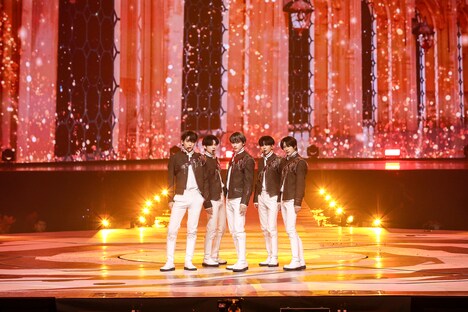 「TOMORROW X TOGETHER WORLD TOUR ＜ACT : PROMISE＞ 」NTSU ARENA公演の様子。(P)&(C) BIGHIT MUSIC