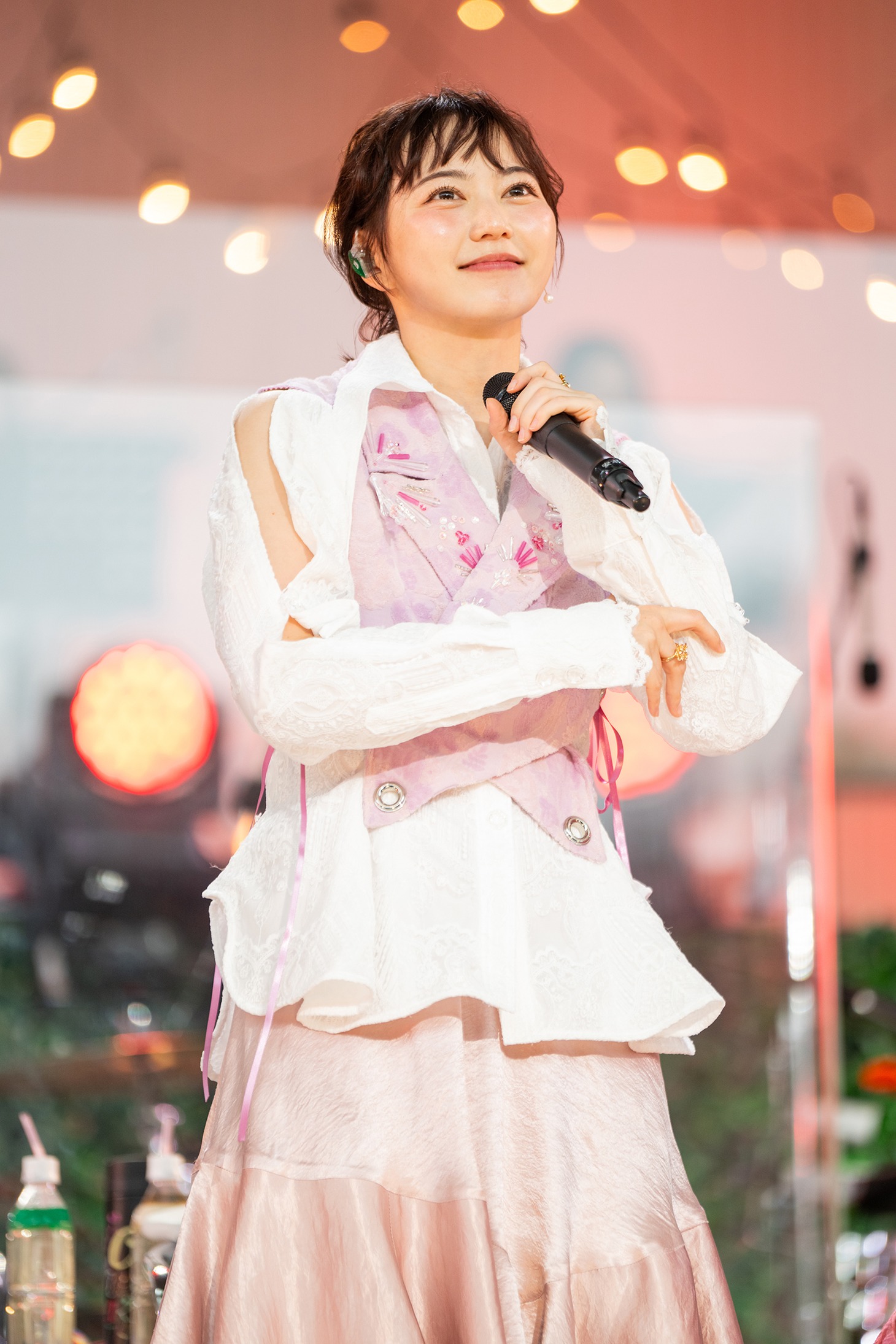 安本彩花