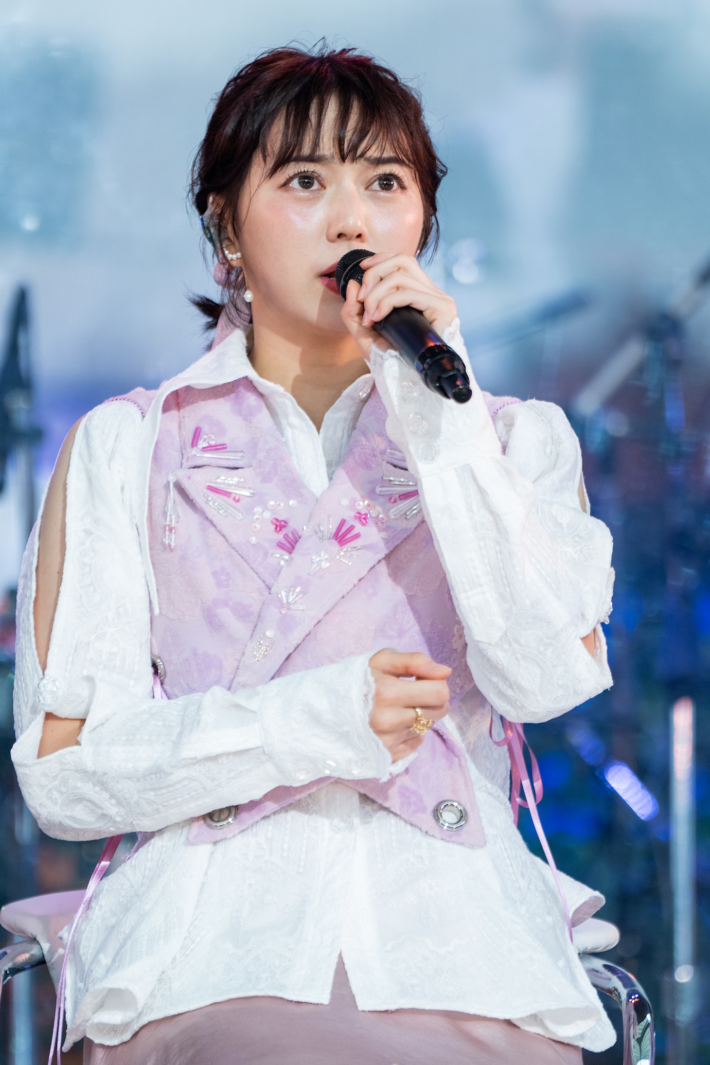 安本彩花