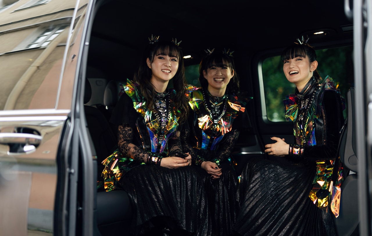 BABYMETAL、フィンランドのメタル映画「ヘヴィ・トリップII」にセリフ＆ライブシーンありで出演