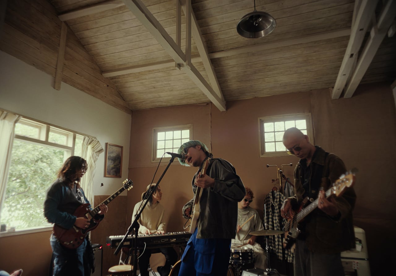 Kroi×木村太一の新MV、演奏シーンのみの構成でパフォーマンス堪能